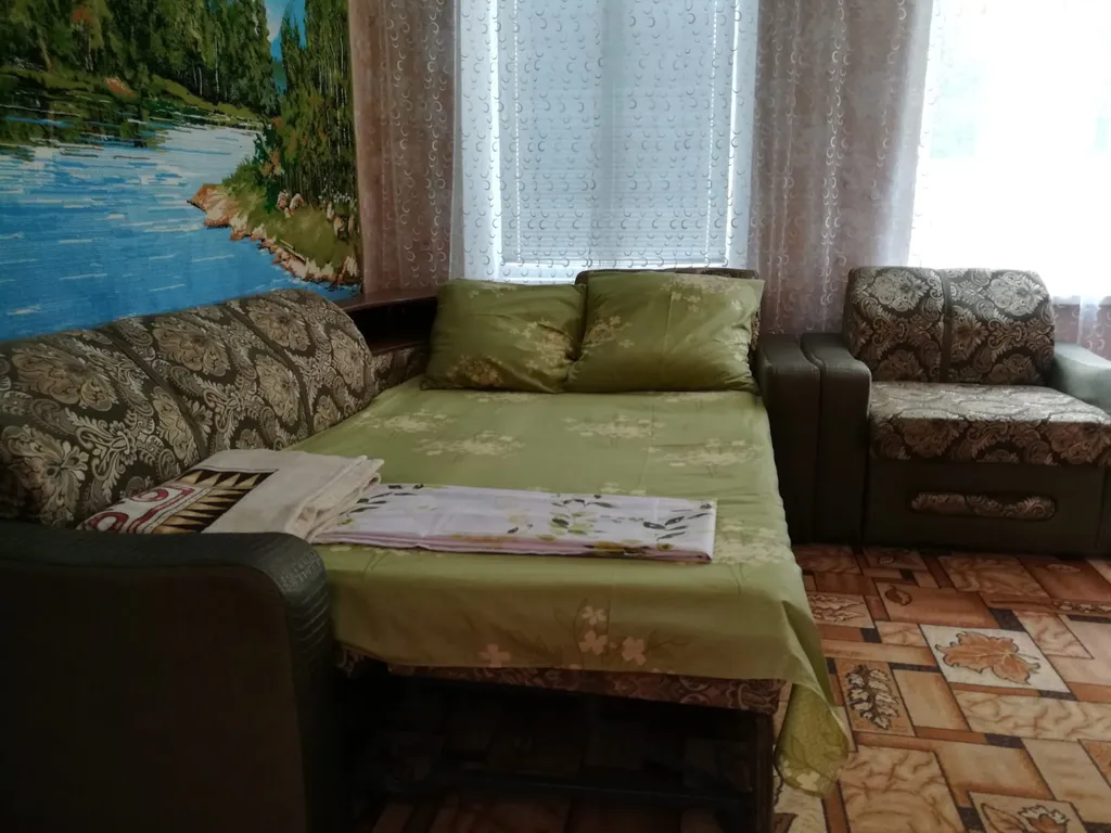 Утопающий в зелени уютный дом