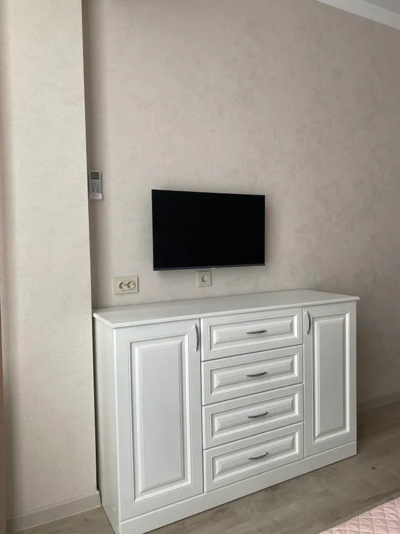 Двухкомнатная квартира с балконом в центре города