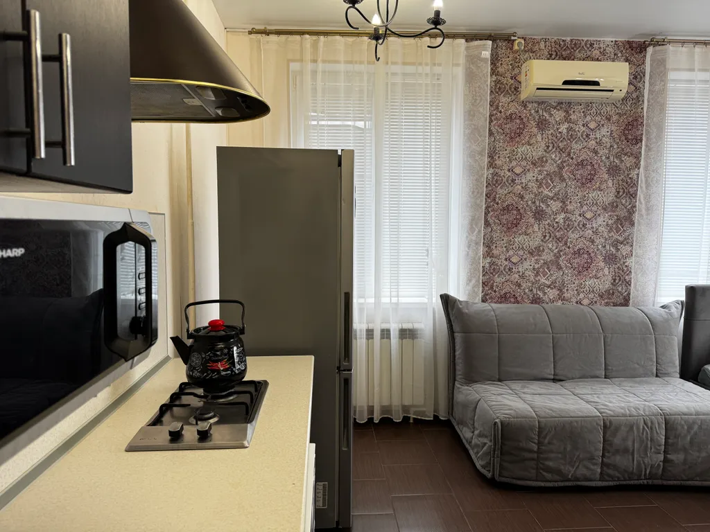 Квартира Квартира Апартамент с кухней в частном доме у набережной — Геленджик