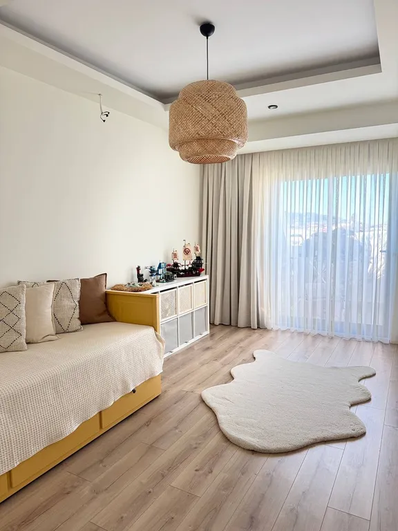 Роскошный дуплекс с эксклюзивным дизайнерским интерьером