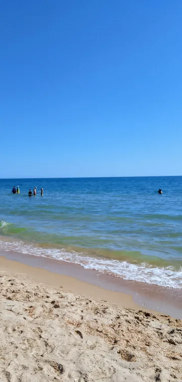 Второй этаж полностью с отдельным входом и крытой парковкой