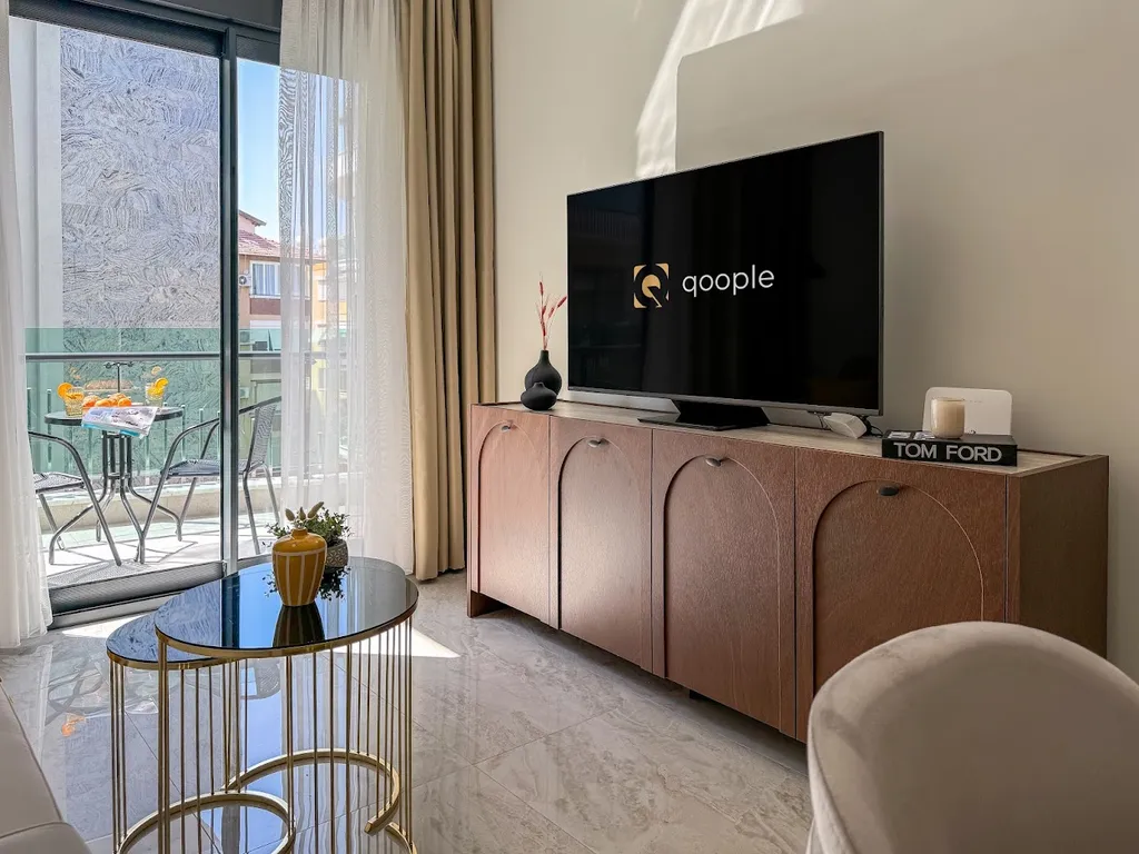 Legend апартамент у моря с бассейном и пляжем