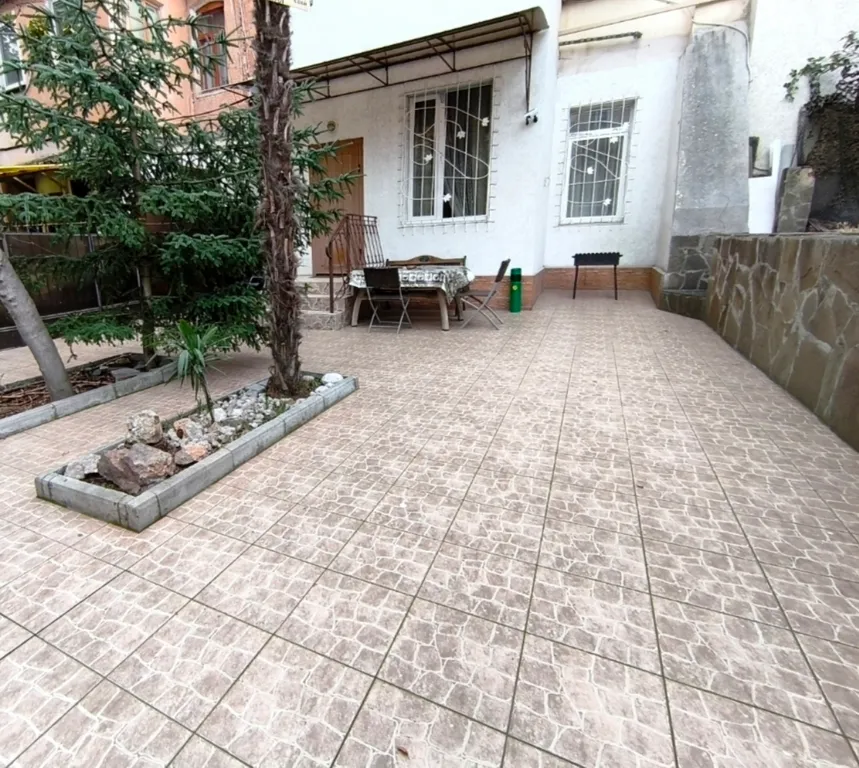 Коттедж Коттедж СВОЙ  двор, мангал, парковка.... — Ялта