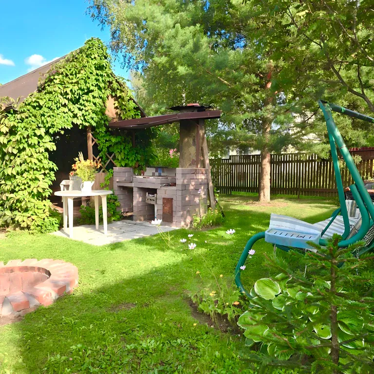 Милая и уютная дача в окружении живописного леса