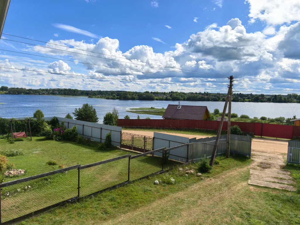 Коттедж Новый дом у озера с бесплатным бильярдом, рядом с турбазой Чайка — Ланино