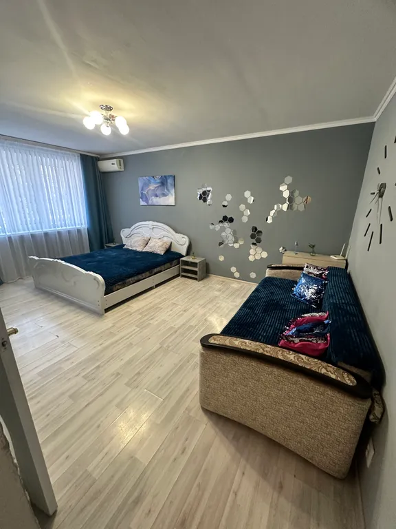 Уютная квартира в спальном районе — аренда посуточно в Азов