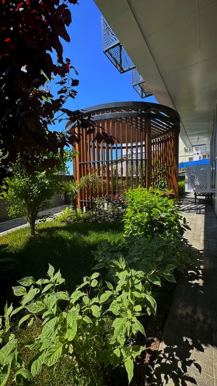 Студия в эко стиле в доме бизнес класса