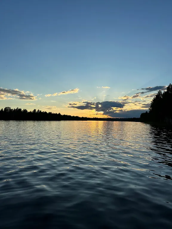 Дом на берегу озера