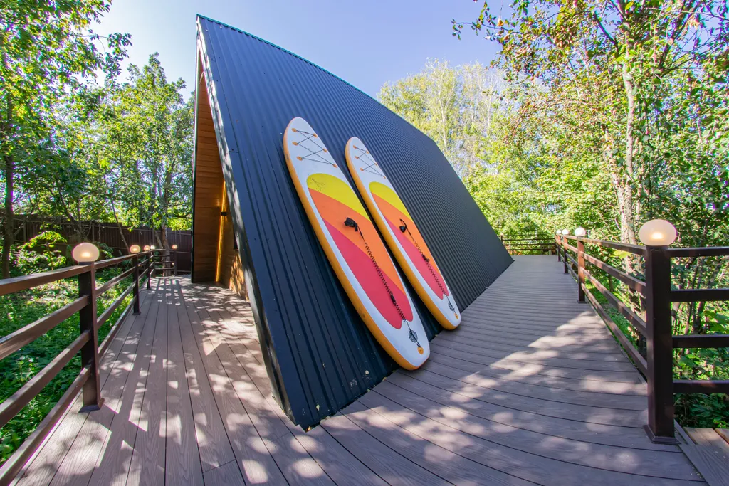 А-фрейм у Озера с чаном и сауной