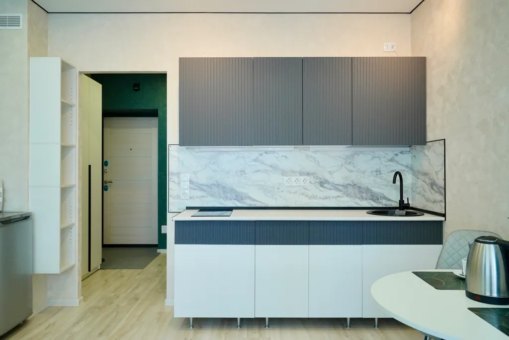 Суточный рай на Карла Маркса