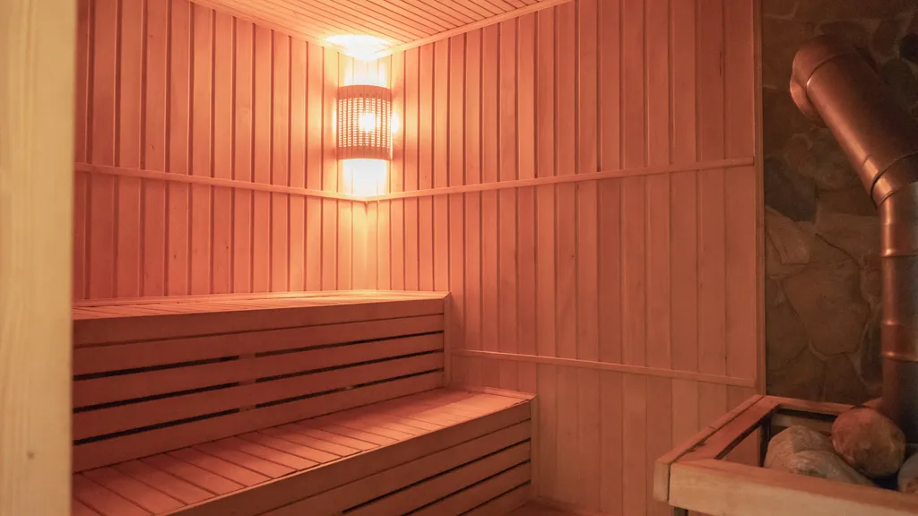 Коттедж с баней, банным чаном и бассейном