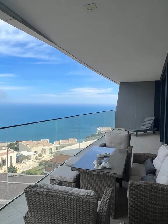 Однокомнатная комнатная с видом на море