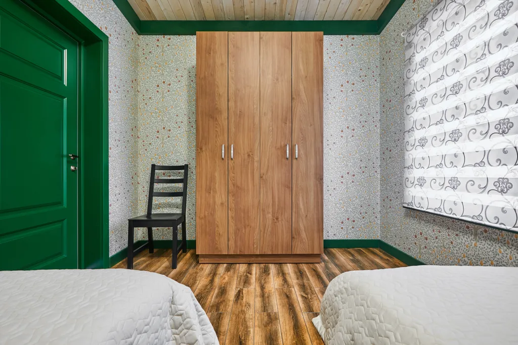 Большой коттедж с 5 спальнями, камином и террасой, Ромашка