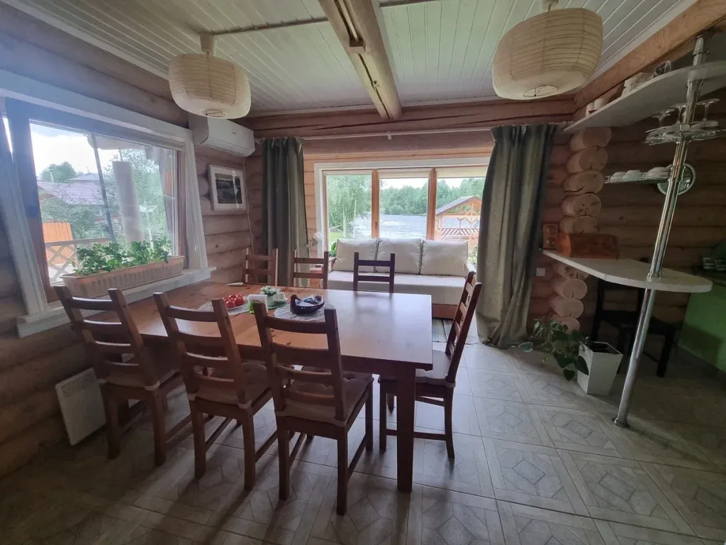 Комфортный, уютный дом у реки для семейного отдыха