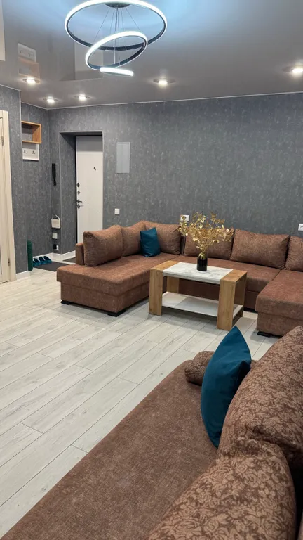 Квартира в центре на берегу озера