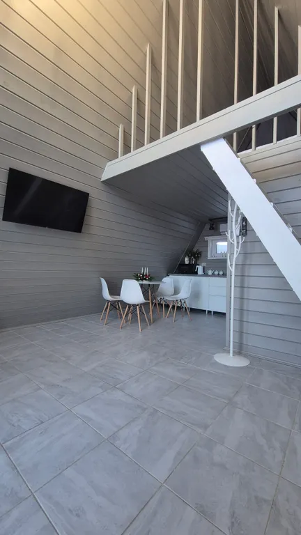 Дом в стиле A frame с чаном