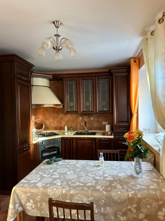 Квартира Большая однушка в центре города с отдельной спальней — аренда посуточно в Псков