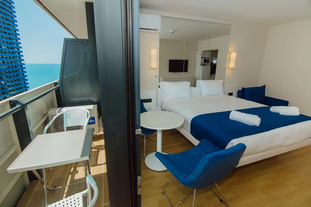 Квартира Апартаменты с видом на море на первой линии — аренда посуточно в Батуми