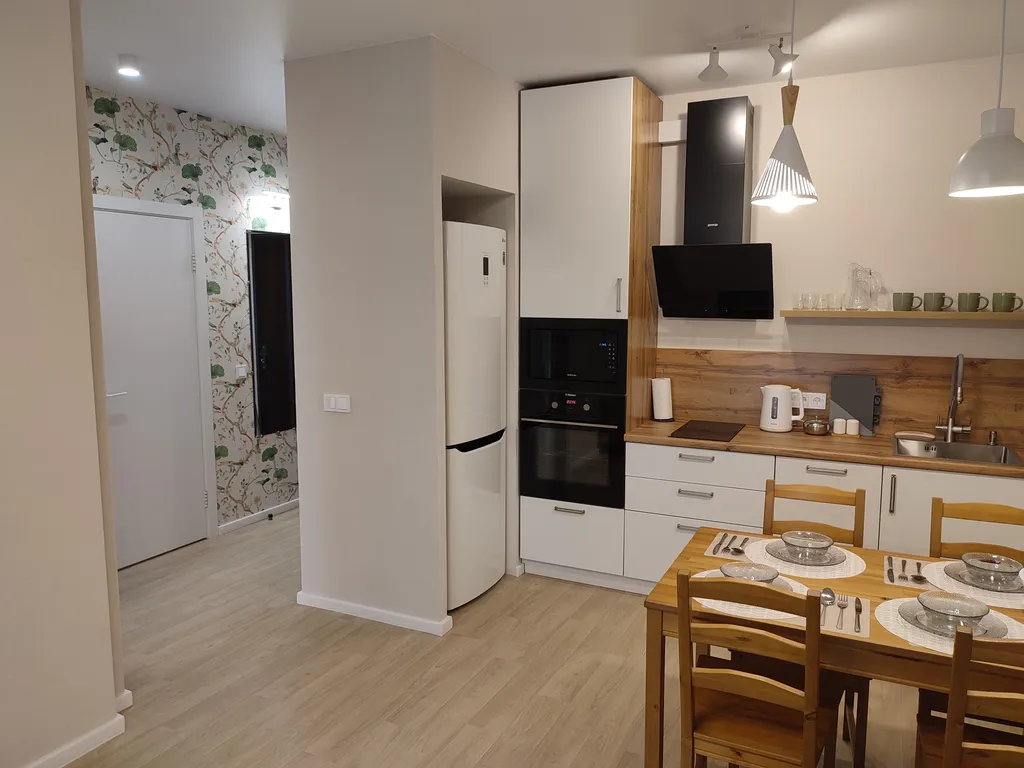 Люкс евро квартира с террасой около Планеты