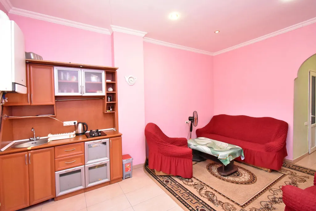 Apartment in Saryan street