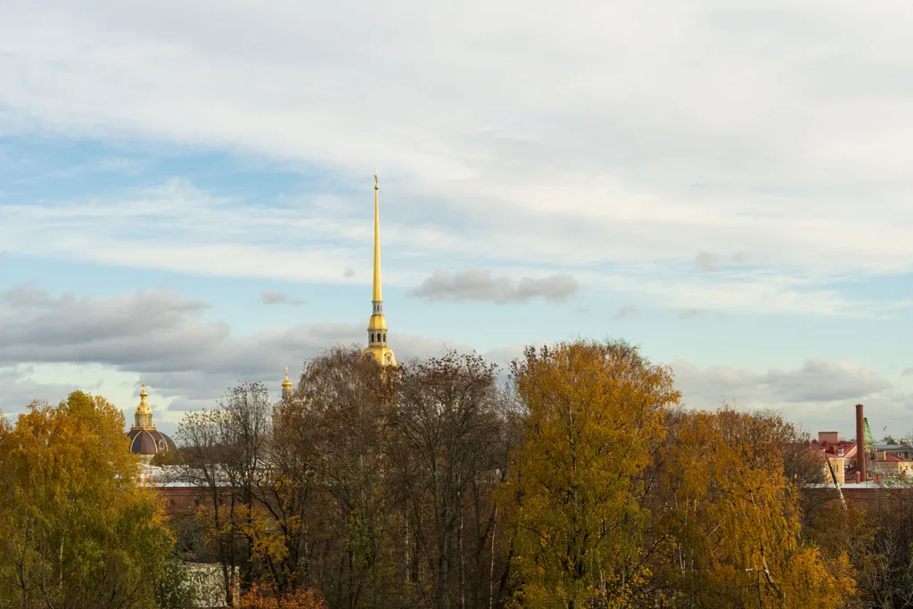 Апартаменты с видом на Петропавловку