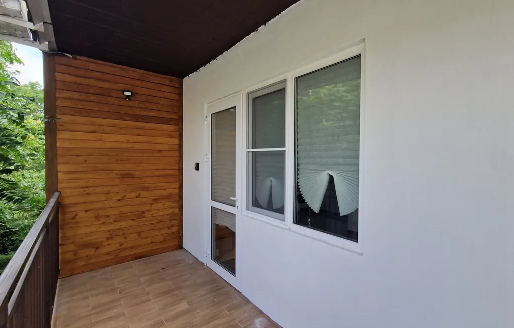 Уютная студия в лесу