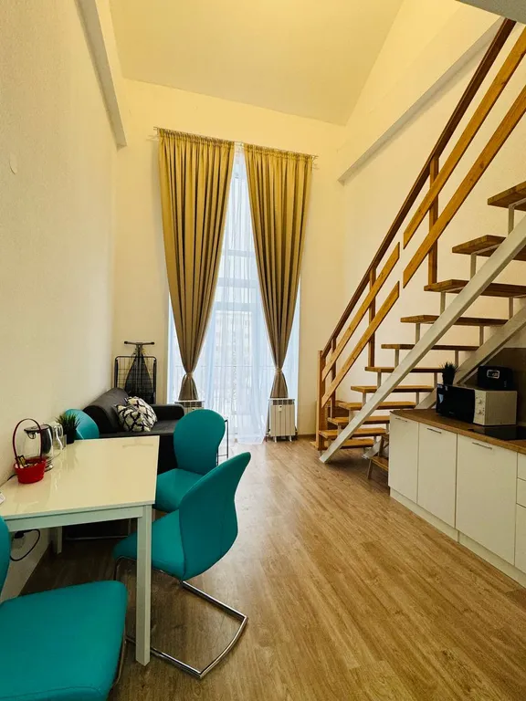 Двухуровневая квартира рядом с набережной и цирком — аренда посуточно в Пермь