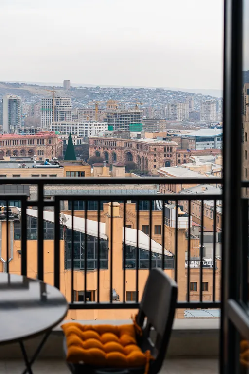 Просторная, семейная квартира с 3 спальнями / Стей Инн