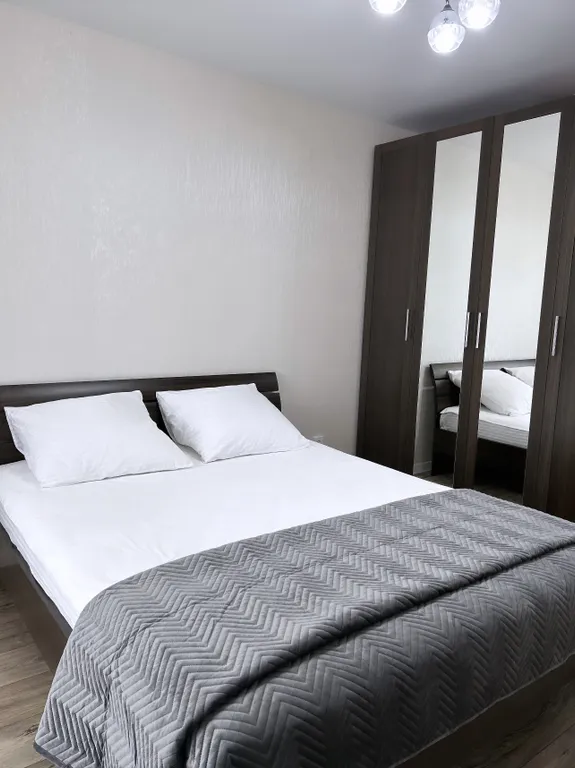 Уютная квартира в центре города с видом на горы