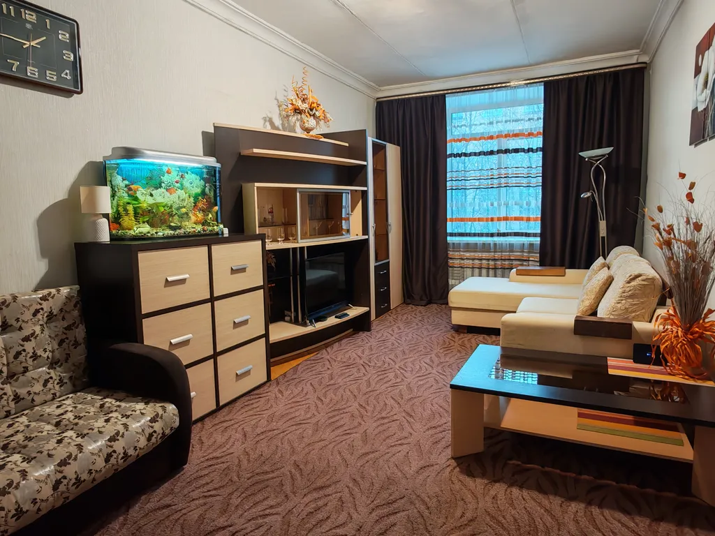 Уютная 2-х комнатная квартира с красивым видом на центральную площадь