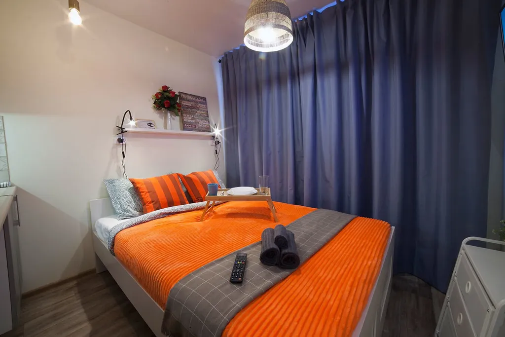 Студия на 2-х гостей возле метро «Красный проспект»