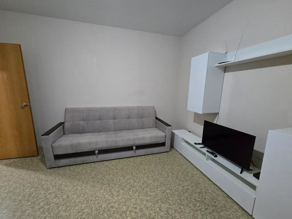 Уютная комфортная квартира — аренда посуточно в Губкинский