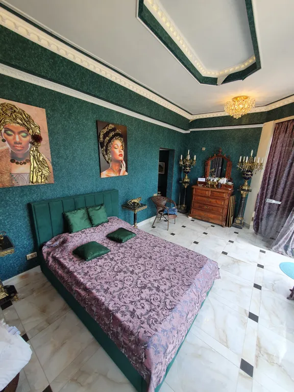 Студия с бассейном - вид на море