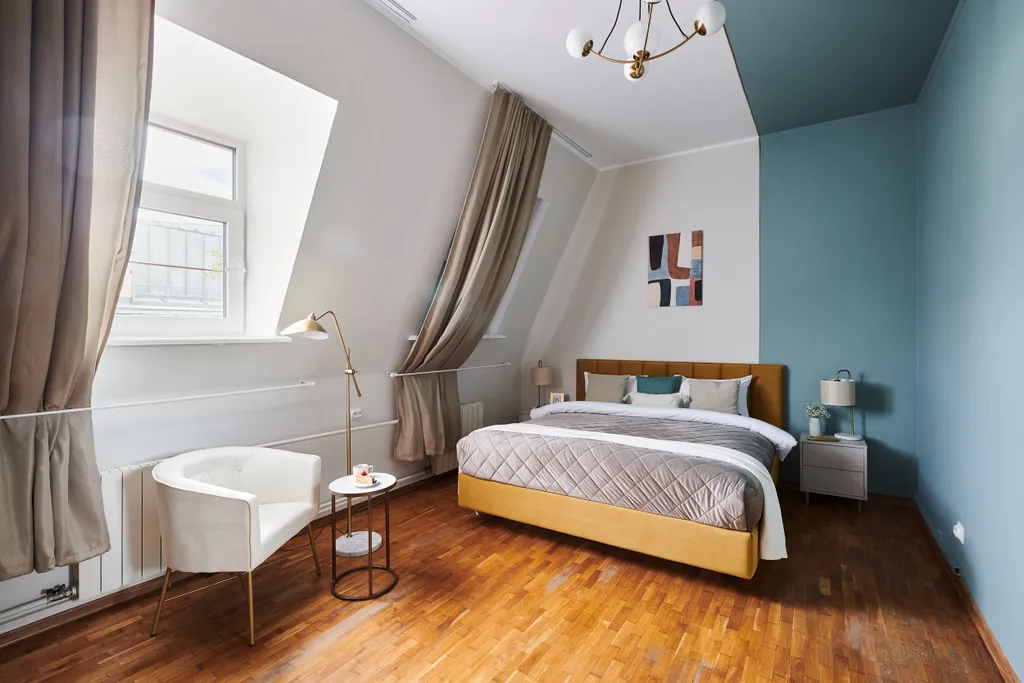 Двухуровневая с мансардой у Патриарших Прудов