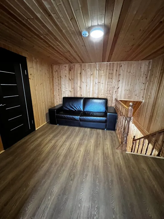 Коттедж Уютный коттедж на берегу озера — Луга