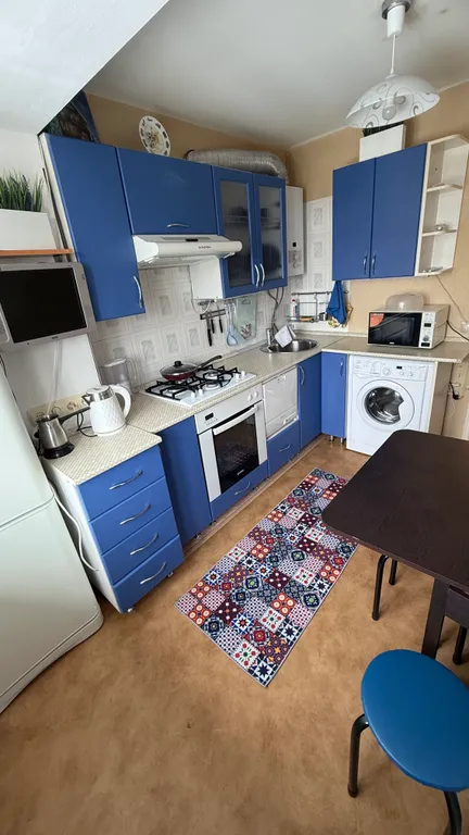 Квартира в живописном районе города.
Есть все отчётные документы.