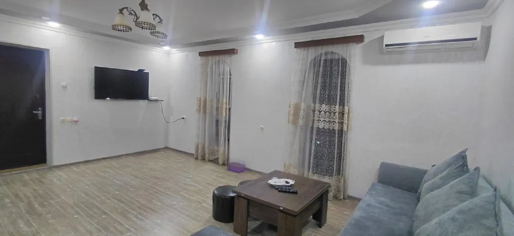 Квартира 3-комнатная Квартира — Батуми