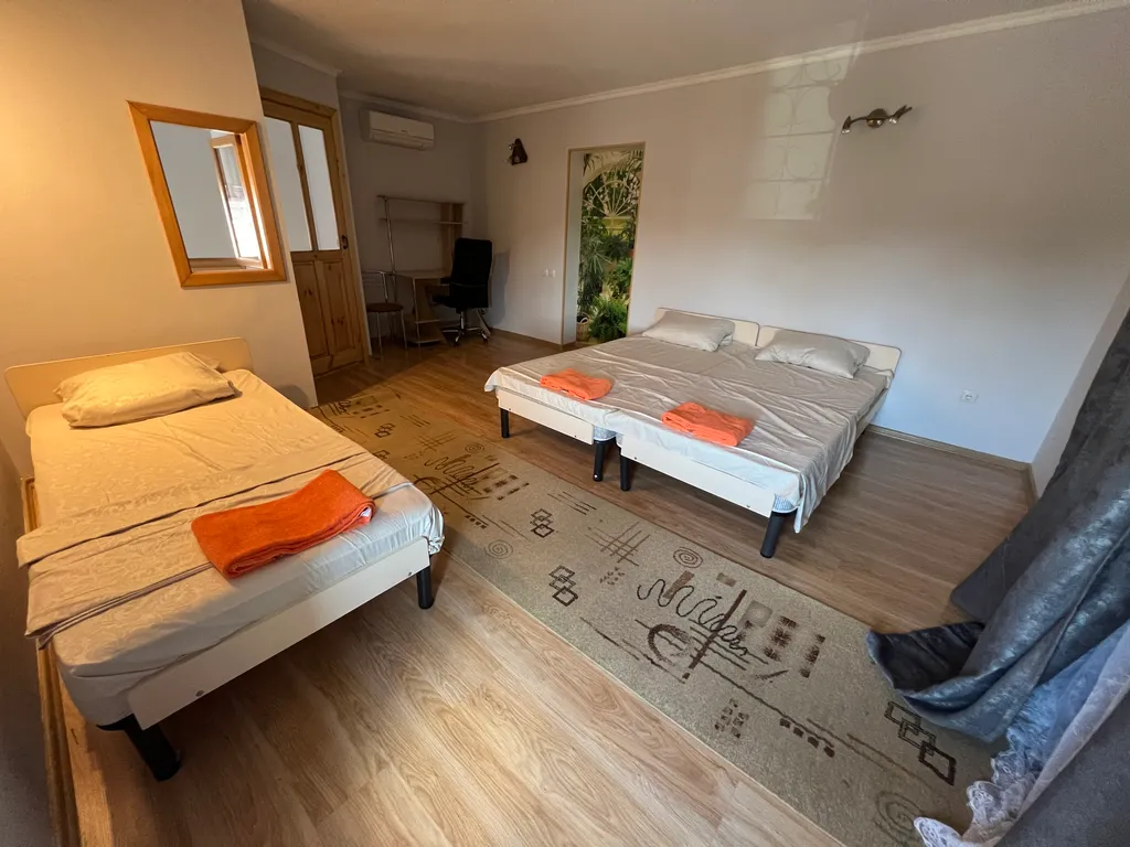 Эллинг у моря