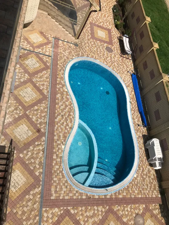 Вилла Казачка с теплым уличным бассейном