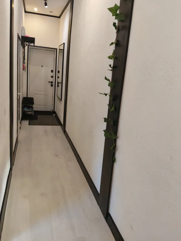 Квартира с видом из окна на самый старый дом в России