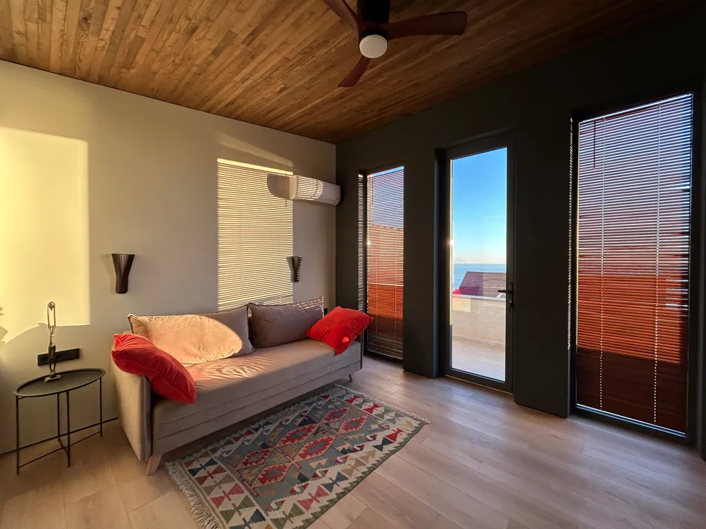 Дом с видом на море