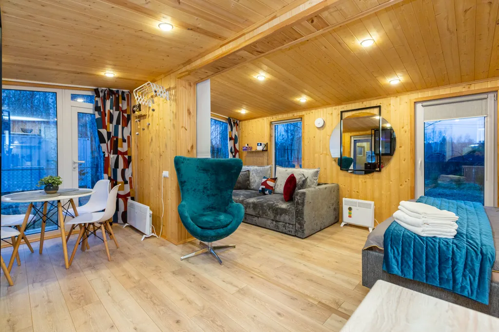 Семейный домик с финской сауной у леса