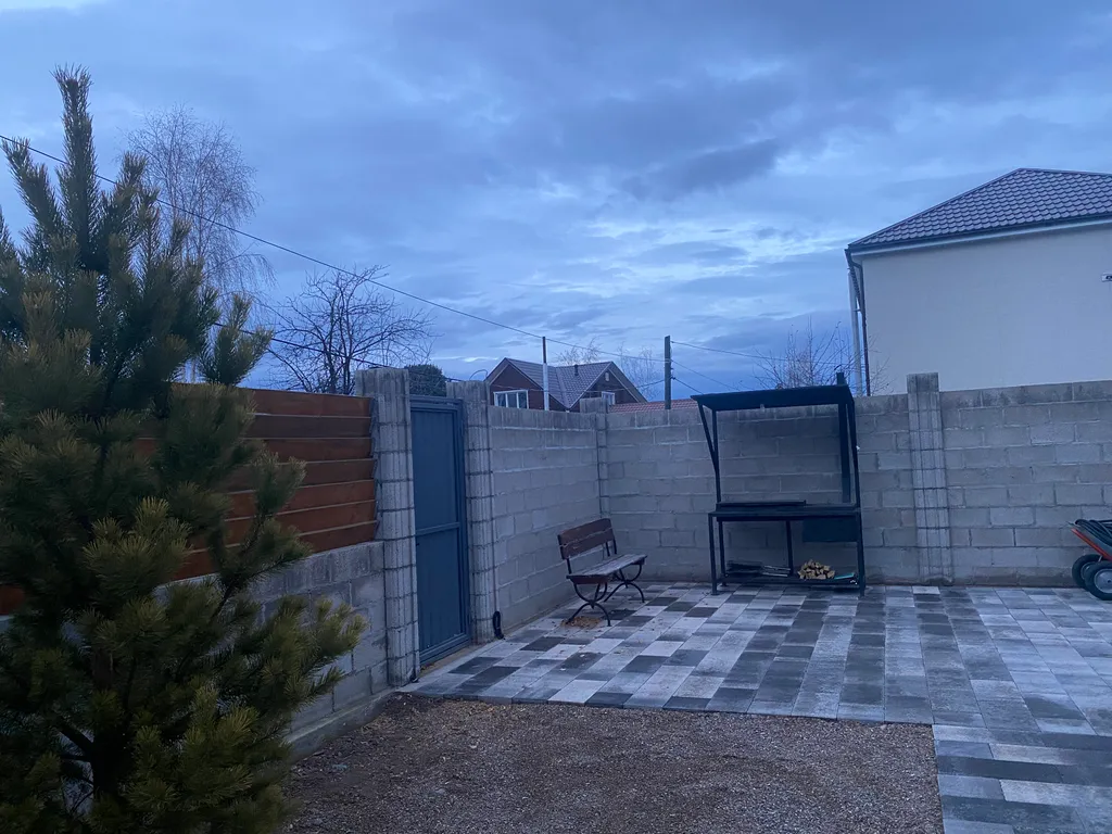 Комфортный дом в черте города КрасноярскНовый год цена за 6 гостей