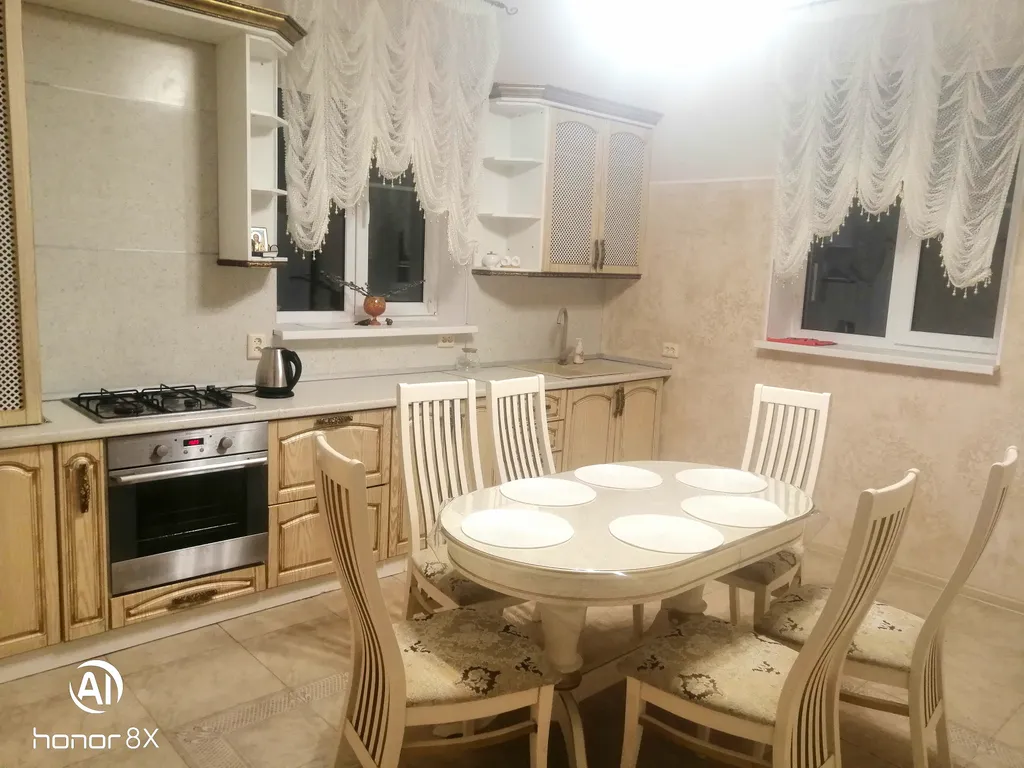 Коттедж Уютный и комфортный отдельный дом с мангальной зоной и беседкой — аренда посуточно в Свободы