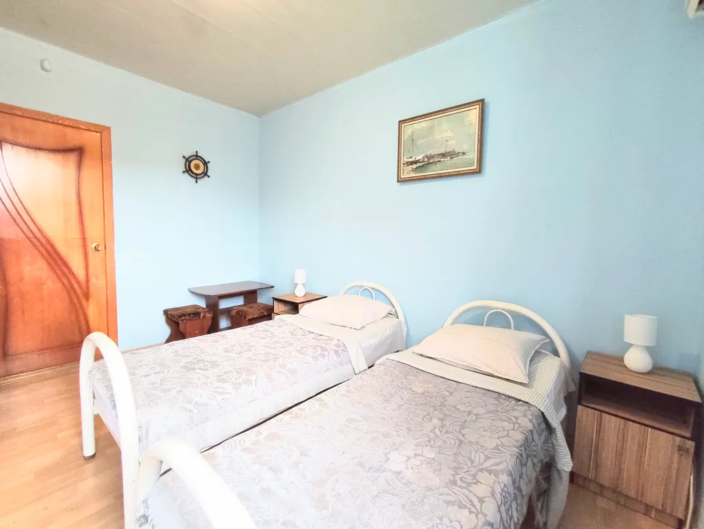 Комната у моря