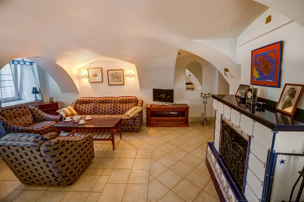 Старинный дом купцов Храниловых