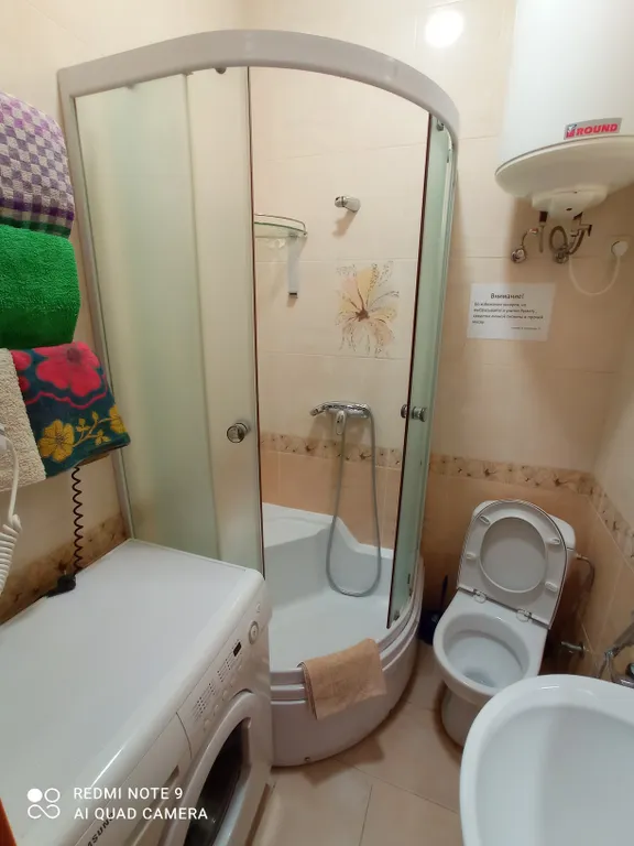 Комфортная квартира-студия с балкончиком в центре Алупки у дворца