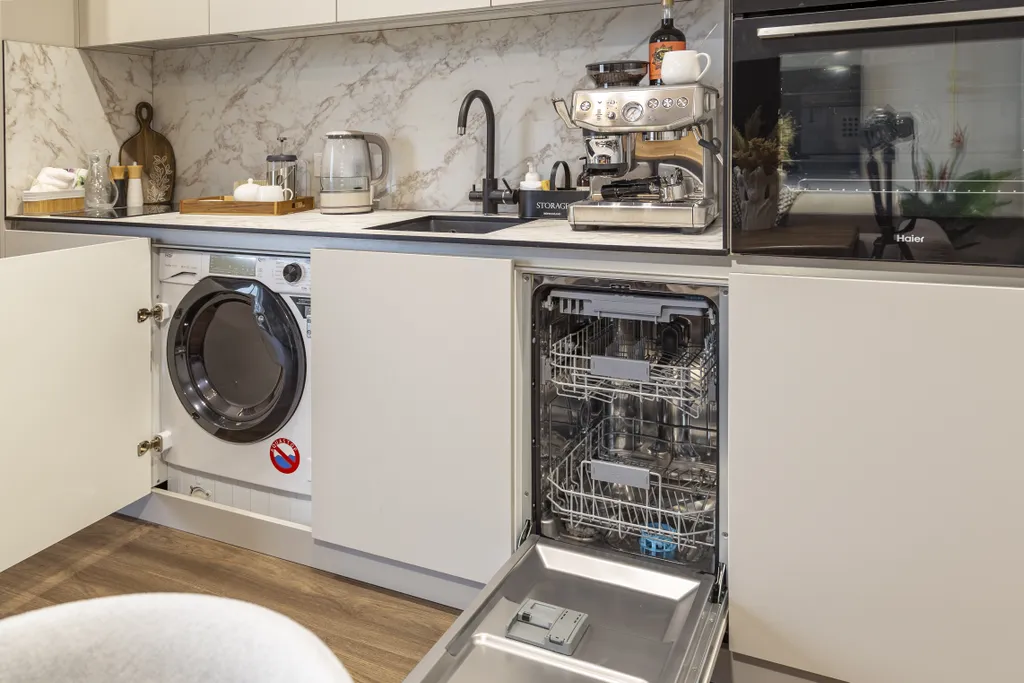 Дизайнерские апартаменты Атмосфера с уютным балконом