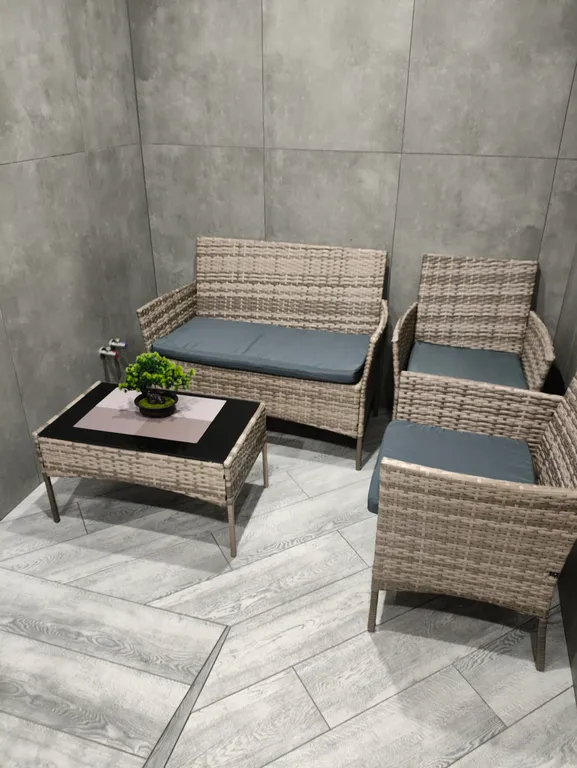 Уютный дом с баней из липы и уличным бассейном