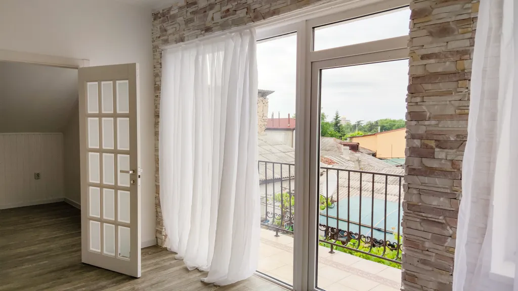 Дом вилла Надежда с видом на Владимирский собор, отдельный вход